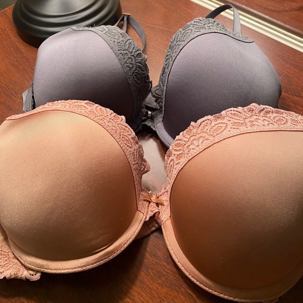 2 Aerie push up bras